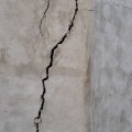 A Complete Guide to Fixing Cracks in Walls and Ceilings